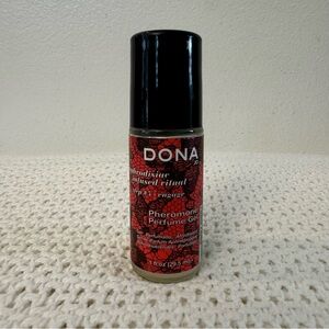DONA Pheromone Perfume Gel - Red an aphrodisiac infused ritual engage step #5